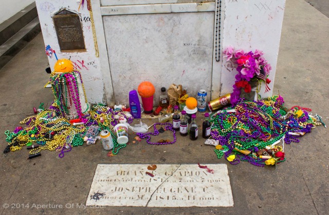 Marie Laveau giftsleftsmall New Orleans Voodoo