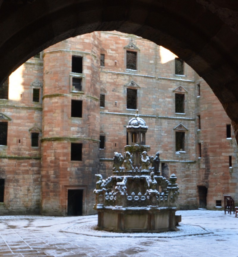 Linlithgow Palace fountain