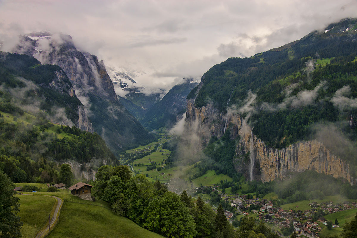 lauterbrunnen valley Middle Earth 