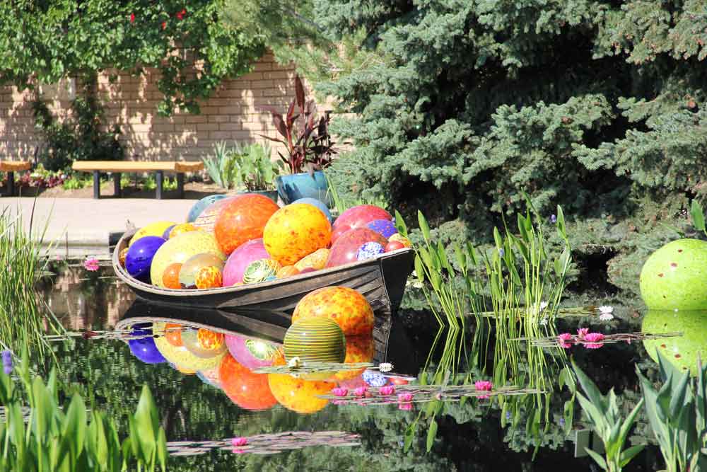 Chihuly Garden, and Glass