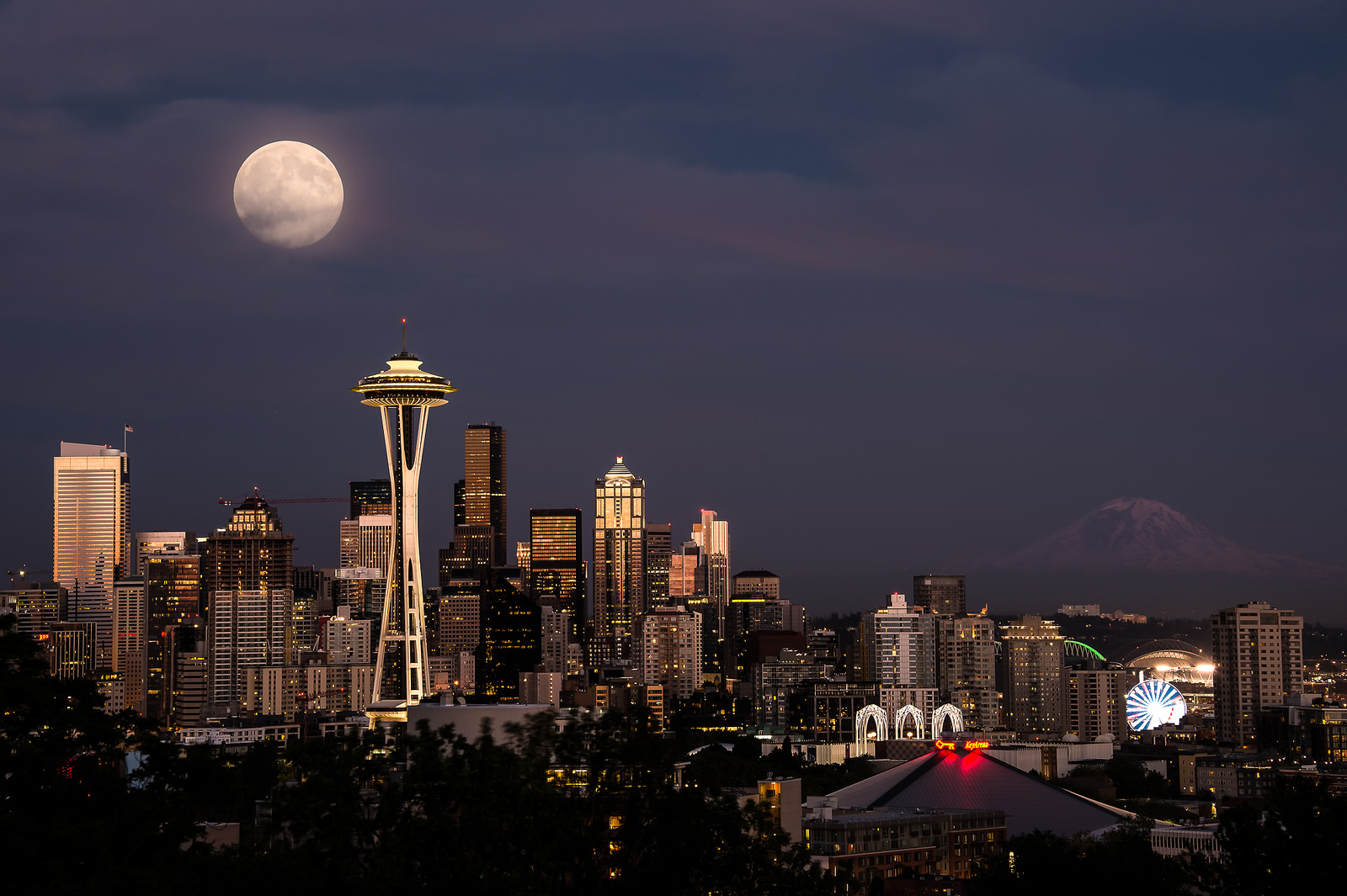 Kerry Park, Seattle skyline, night, moon