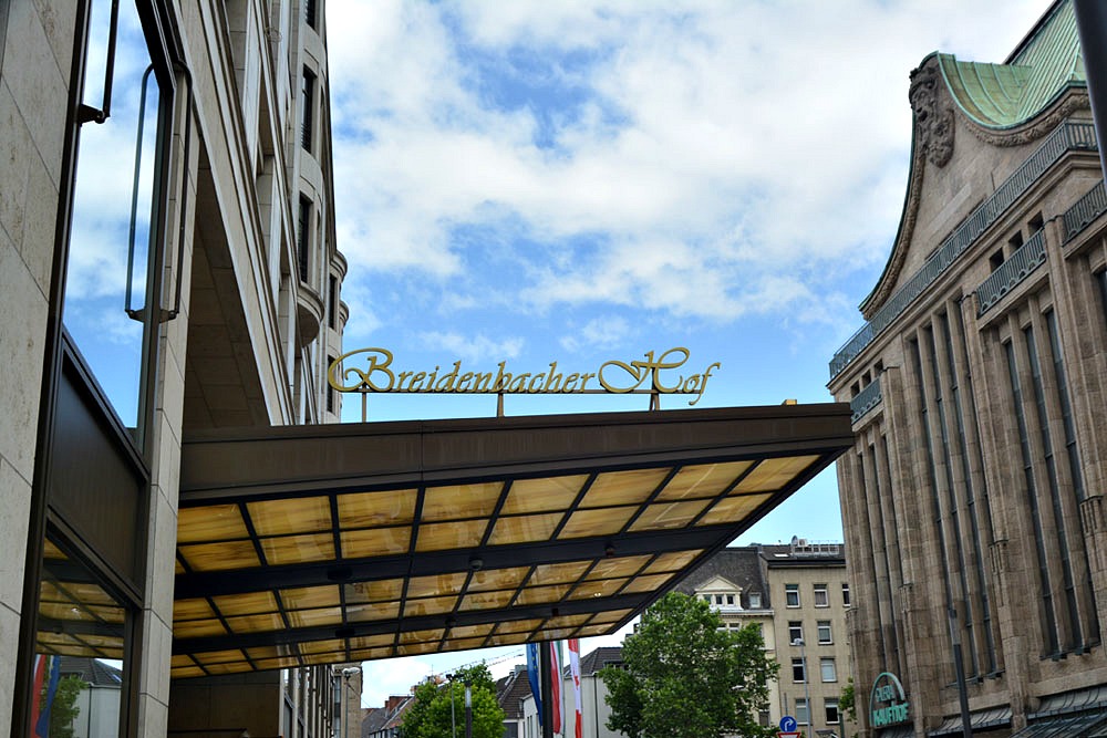 luxury hotel in dusseldorf, breidenbacher hof, capella hotel, capella suite