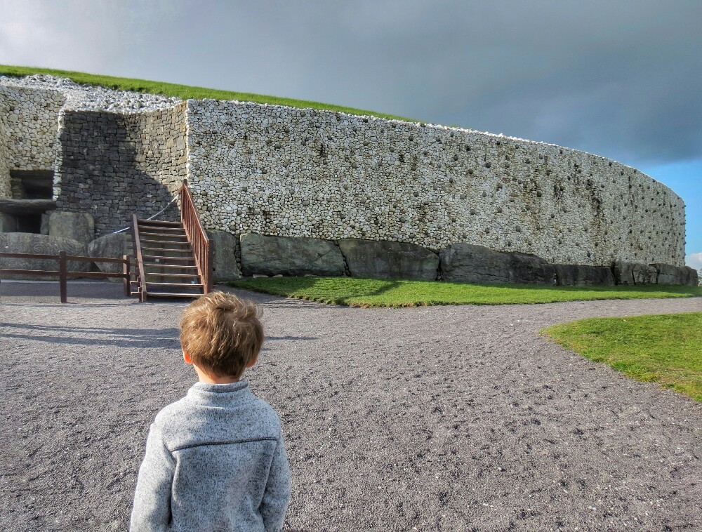 Ireland's Ancient East, Newgrange, Gauge Rybak, KidFriendly