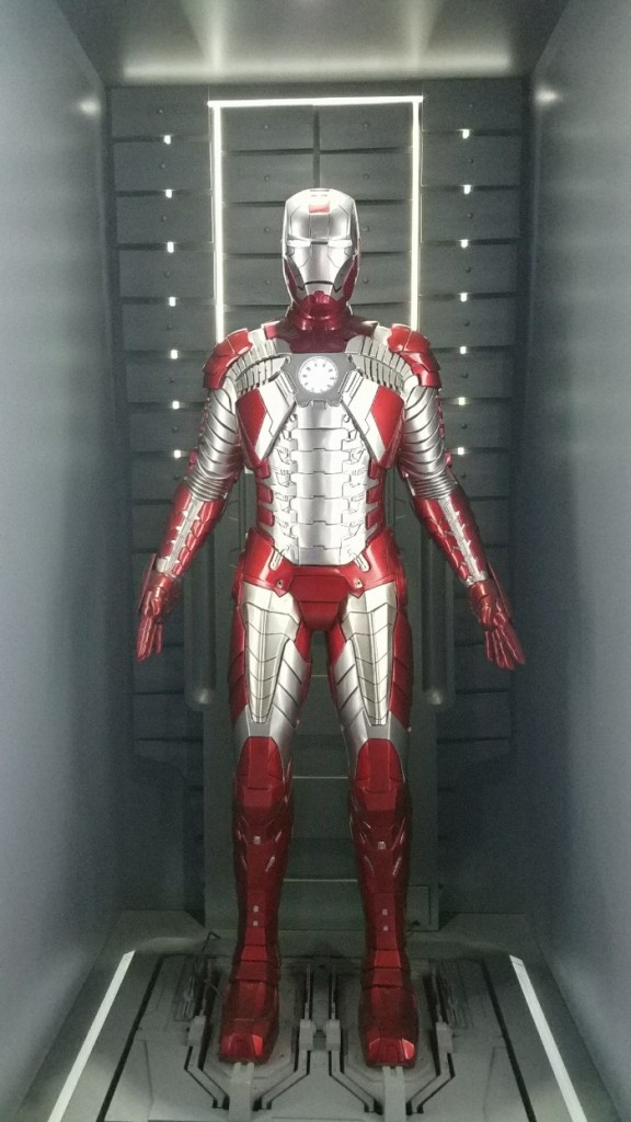 Marvel Avengers STATION Las Vegas review, Iron Man costume