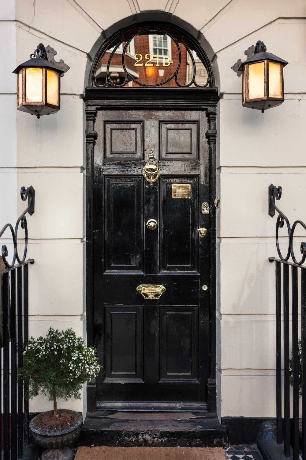 weird places, visit london, weird places to visit in london, 221 Baker Street