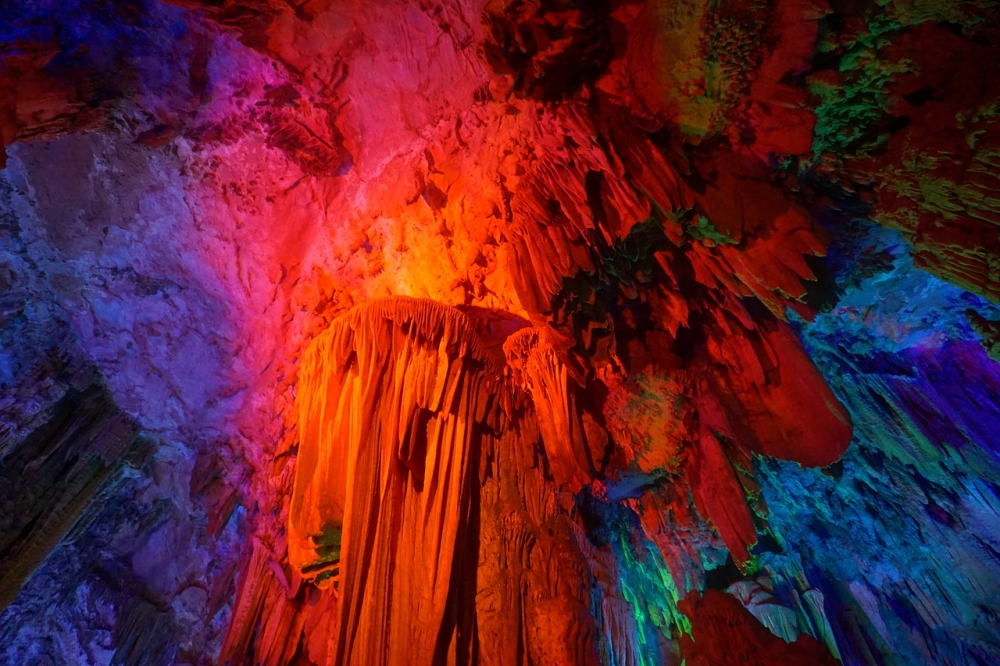 Reed Flute Cave, Underground caves