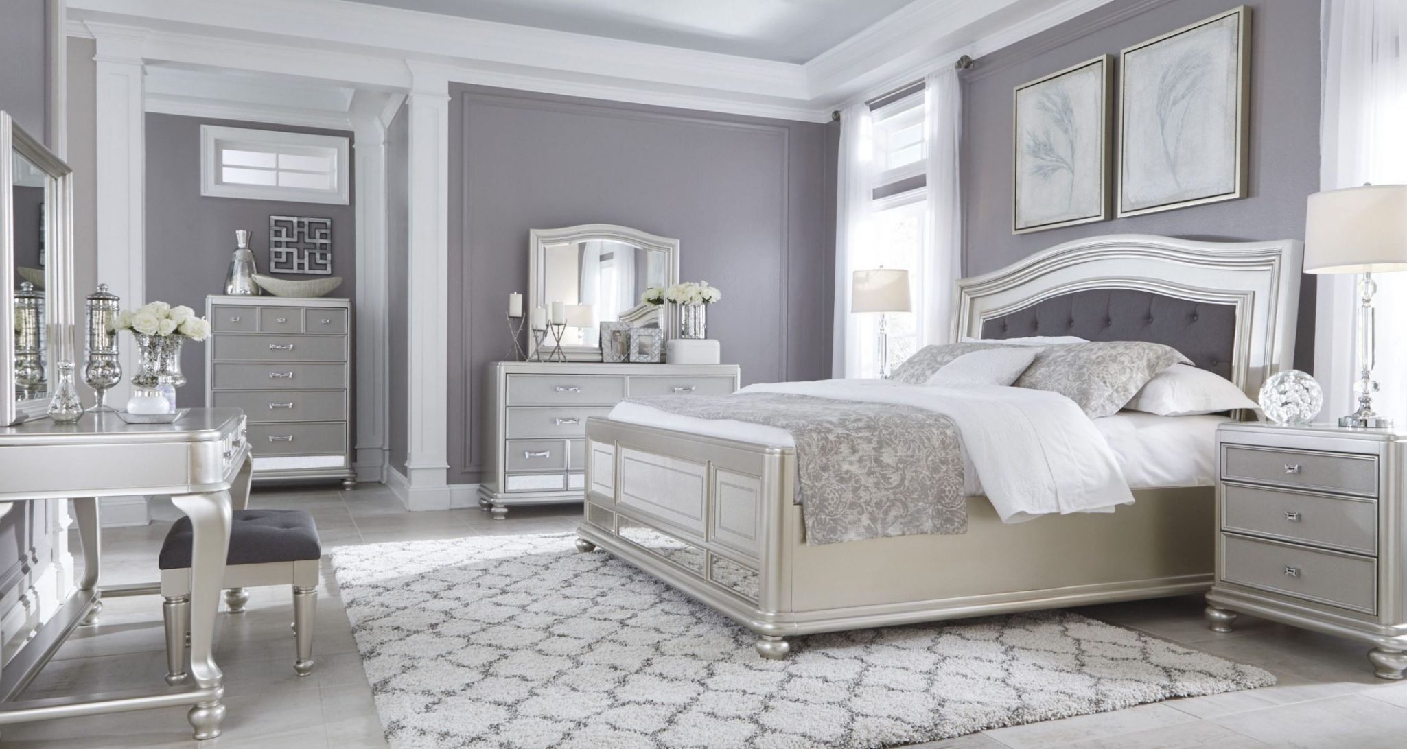Create and Elegant Guest Room with a Queen Bed + Tips on Details that Matter