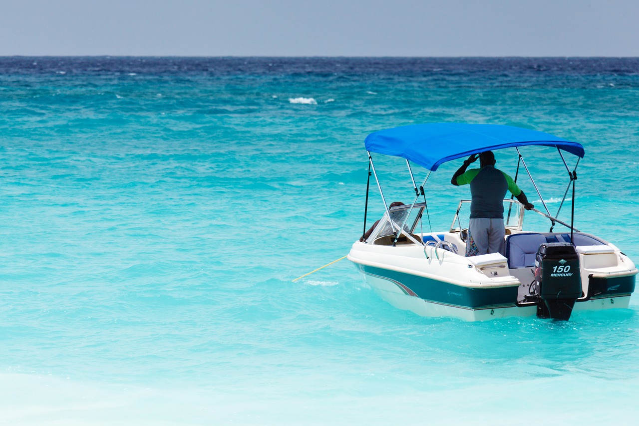 boating tips, boat in blue water