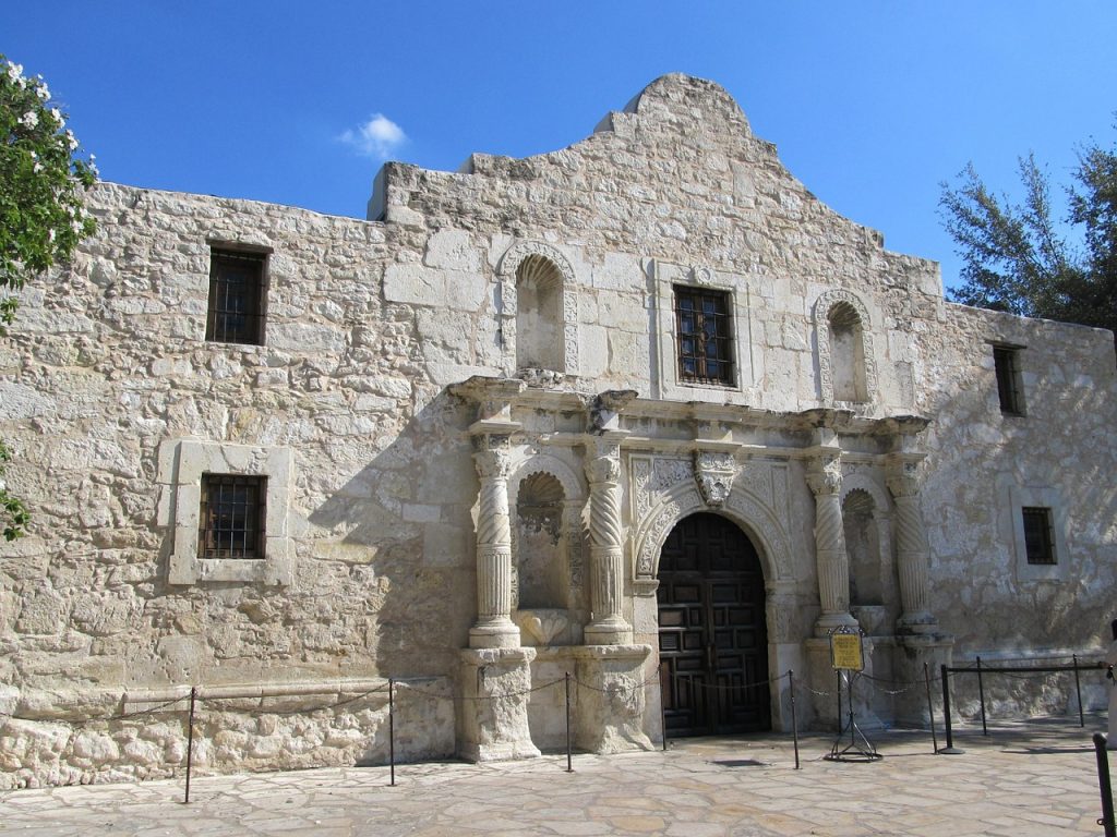 The Alamo, Living in San Antionio