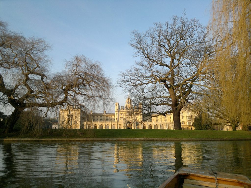 Cambridge University, the best places to study abroad