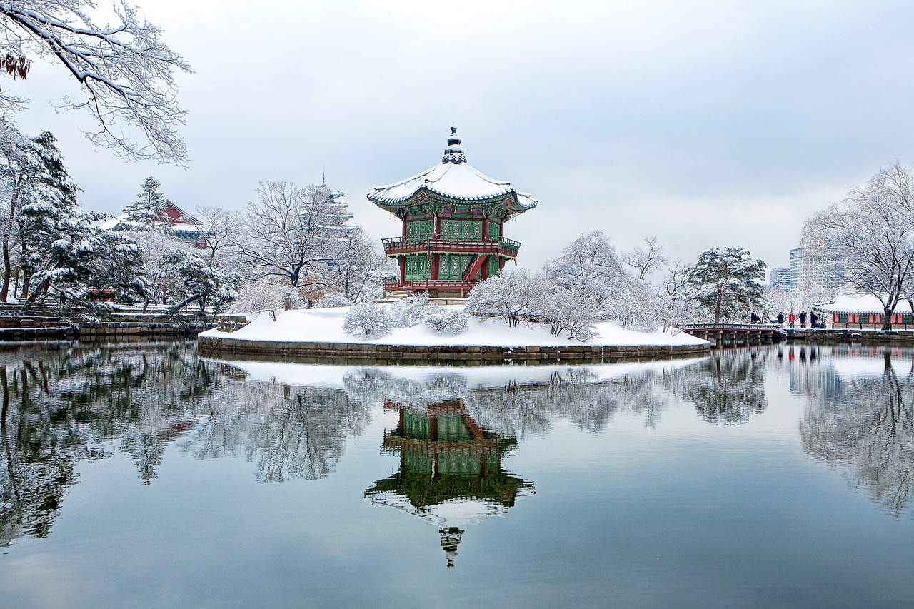 gyeongbok-palace, the most educated countries