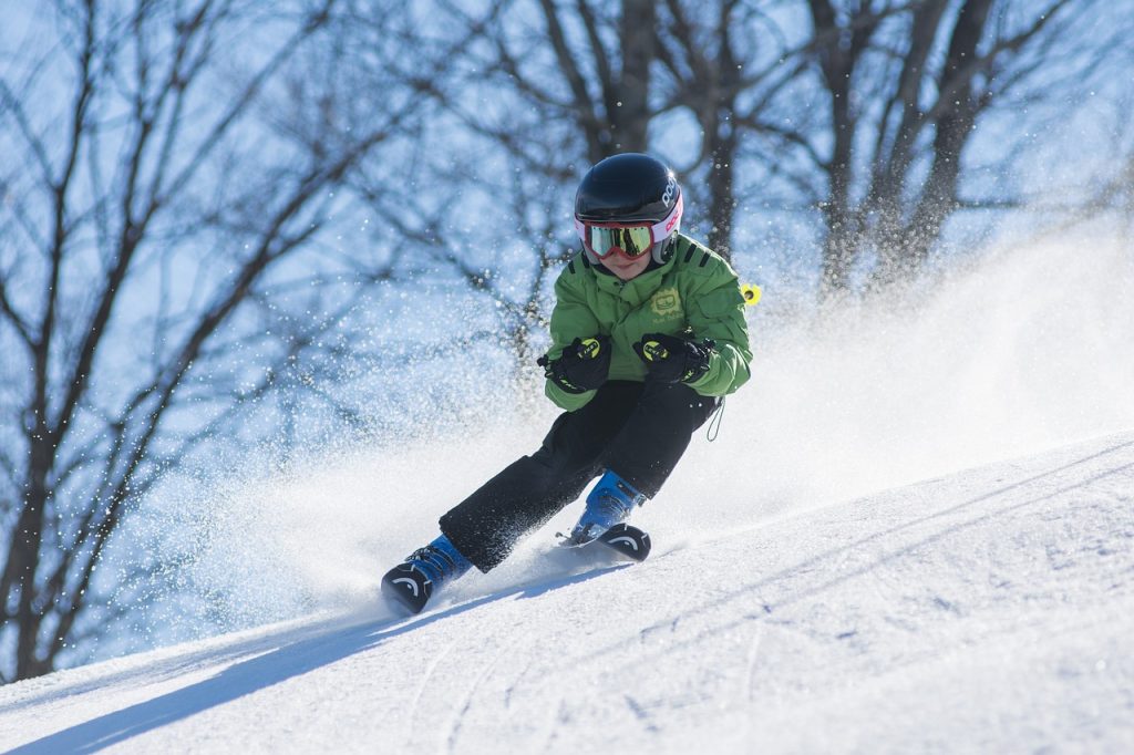 Montreal winter activities, ski, skiing