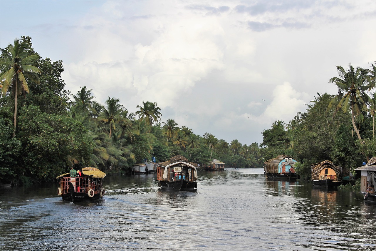 Best Indian Destinations backwater Kerala