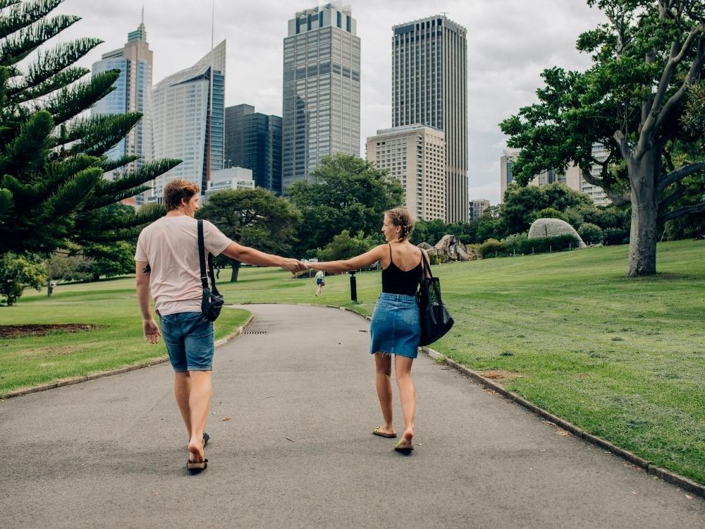 Couple walking, transportation in Sydney