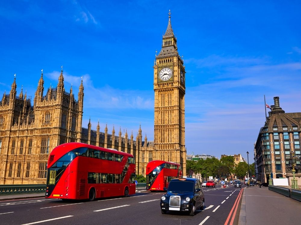 travel by coach, united kingdom, london